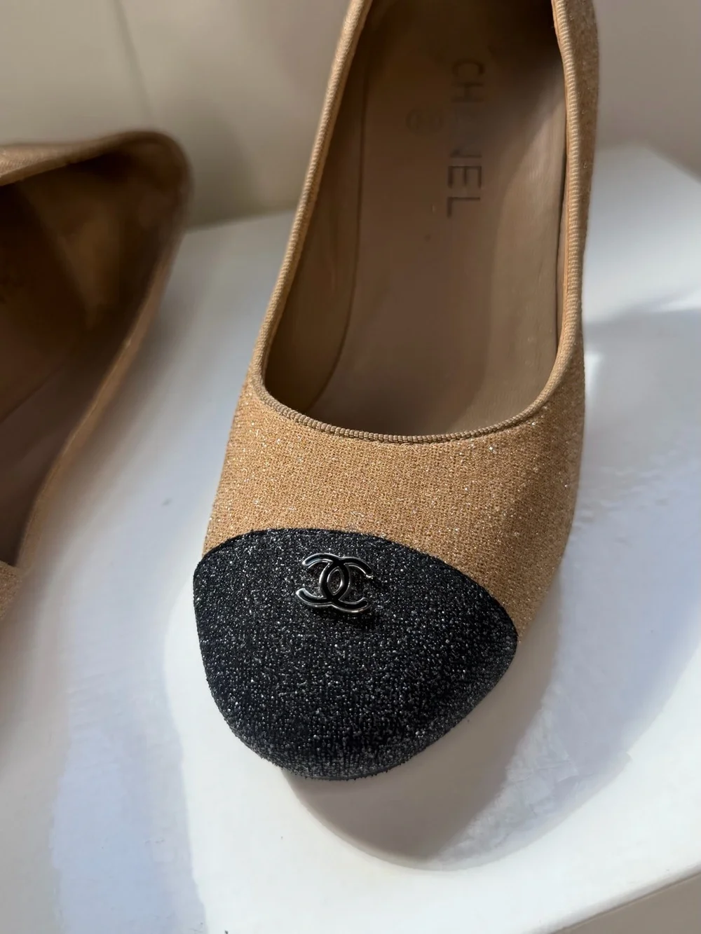 CHANEL Tan and Black Glitter Cap-Toe Flats new